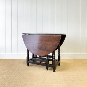 A Very Good Antique English Country Oak Drop Leaf Gate Leg Table c1760
