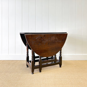 A Very Good Antique English Country Oak Drop Leaf Gate Leg Table c1760