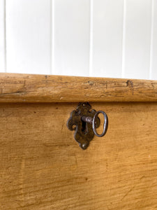 An English Pine Mule Chest Trunk or Blanket Box c1800