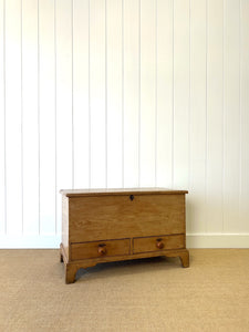 An English Pine Mule Chest Trunk or Blanket Box c1800