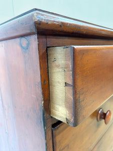 A 19th Century English Chest of Drawers/Dresser