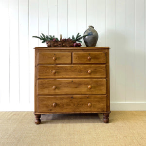 A Good 19th Century English Pine Chest of Drawers/Dresser with Tulip Feet