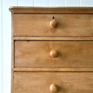 A 19th Century English Pine Chest of Drawers/Dresser