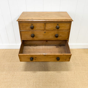 A 19th Century English Pine Chest of Drawers/Dresser with Tulip Feet
