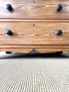An Early 19th Century English Pine Chest of Drawers or Dresser