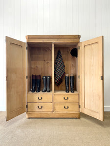 An English 19th Century Pine Cupboard