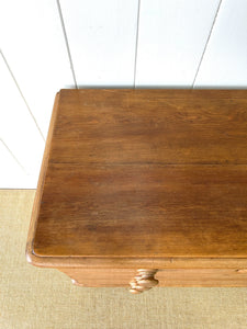 A 19th Century English Pine Chest of Drawers/Dresser with Tulip Feet