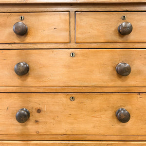 A 19th Century English Pine Chest of Drawers/Dresser with Tulip Feet