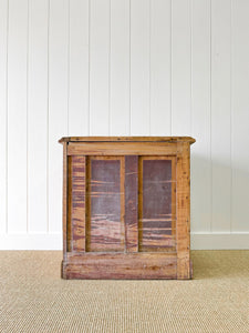 An Antique English Pine Chest of Drawers Dresser with Good Brasses c1840