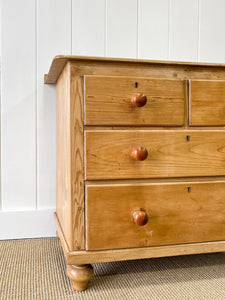 An Antique English Pine Chest of Drawers Dresser c1890 with Gallery