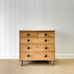 A 19th Century English Pine Chest of Drawers/Dresser with Tulip Feet