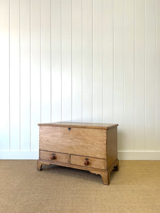 An English Pine Mule Chest Trunk or Blanket Box c1800