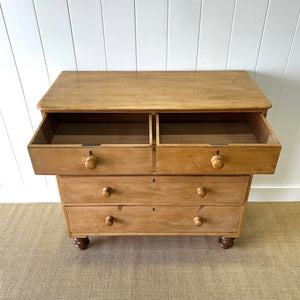 A 19th Century English Pine Chest of Drawers/Dresser