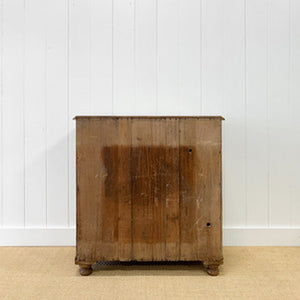 A 19th Century English Pine Chest of Drawers/Dresser with Tulip Feet