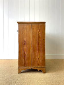 An Early 19th Century English Pine Chest of Drawers or Dresser