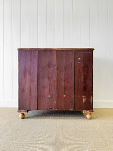 A 19th Century English Chest of Drawers/Dresser
