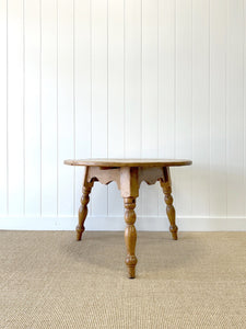 An English Round Cricket Table 42"
