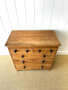 An Early 19th Century English Pine Chest of Drawers or Dresser
