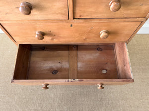 An Antique English Pine Chest of Drawers Dresser Tulip Feet c1890