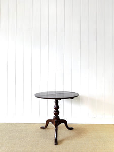 An English Antique Oak Tilt-Top Side Table