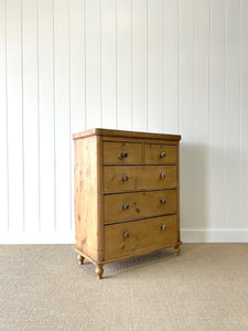 A 19th Century English Chest of Drawers/Dresser