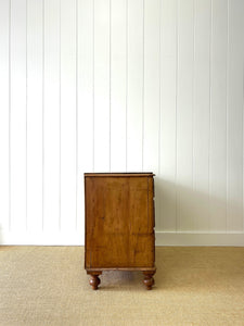 A 19th Century English Pine Chest of Drawers/Dresser with Tulip Feet