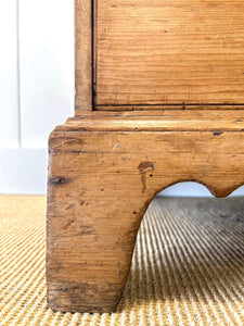 An English Pine Mule Chest Trunk or Blanket Box c1800