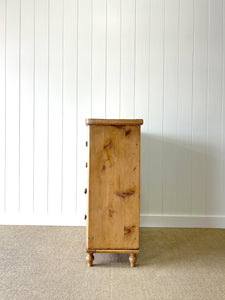A 19th Century English Chest of Drawers/Dresser