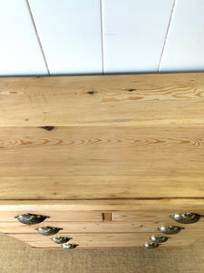 An English Pine Chest of Drawers/Dresser