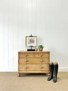 An Antique English Pine Chest of Drawers or Dresser with Tulip Feet c1890