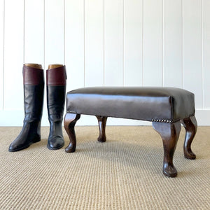A Delightful English Dressing Stool