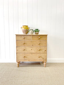 A 19th Century English Chest of Drawers/Dresser