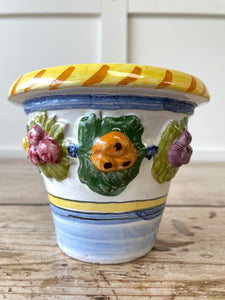 majolica plant pot A Vintage Italian Majolica Planter Flower Pot Hand Painted – The Parsons  Nose Antiques