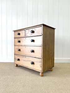 A 19th Century English Chest of Drawers/Dresser