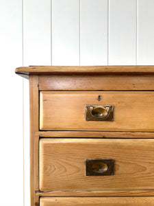 A Good 19th Century English Pine Chest of Drawers/Dresser with Tulip Feet