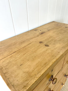 A 19th Century English Chest of Drawers/Dresser