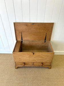 An English Pine Mule Chest Trunk or Blanket Box c1800