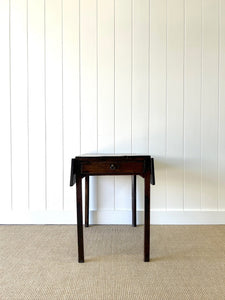 An English Country Oak 18thC Drop Leaf Table