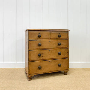A 19th Century English Pine Chest of Drawers/Dresser with Tulip Feet