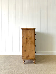 A 19th Century English Chest of Drawers/Dresser