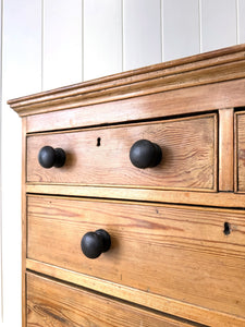 An Early 19th Century English Pine Chest of Drawers or Dresser