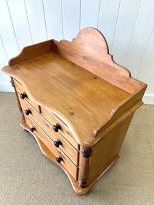 An Antique English Pine Chest of Drawers/Dresser c1890