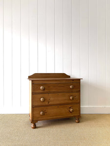 An Antique English Pine Chest of Drawers Dresser Tulip Feet c1890