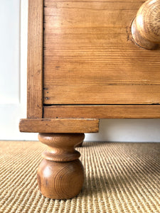 An Antique English Pine Chest of Drawers Dresser Tulip Feet c1890