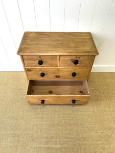 A 19th Century English Pine Chest of Drawers/Dresser