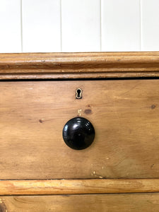 A 19th Century English Pine Chest of Drawers/Dresser