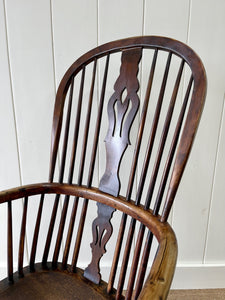 An English Oak and Elm Farmhouse Windsor Chair c1800