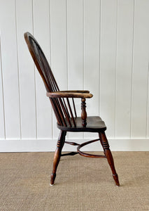 An English Oak and Elm Farmhouse Windsor Chair c1800