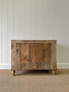 An Antique English Pine Chest of Drawers Dresser with Wooden Knobs c1890