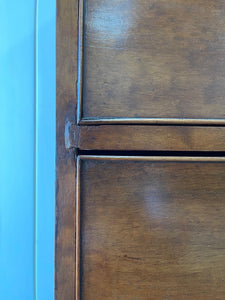 An Antique English Mahogany Chest of Drawers c1890